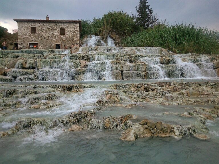 saturnia-2